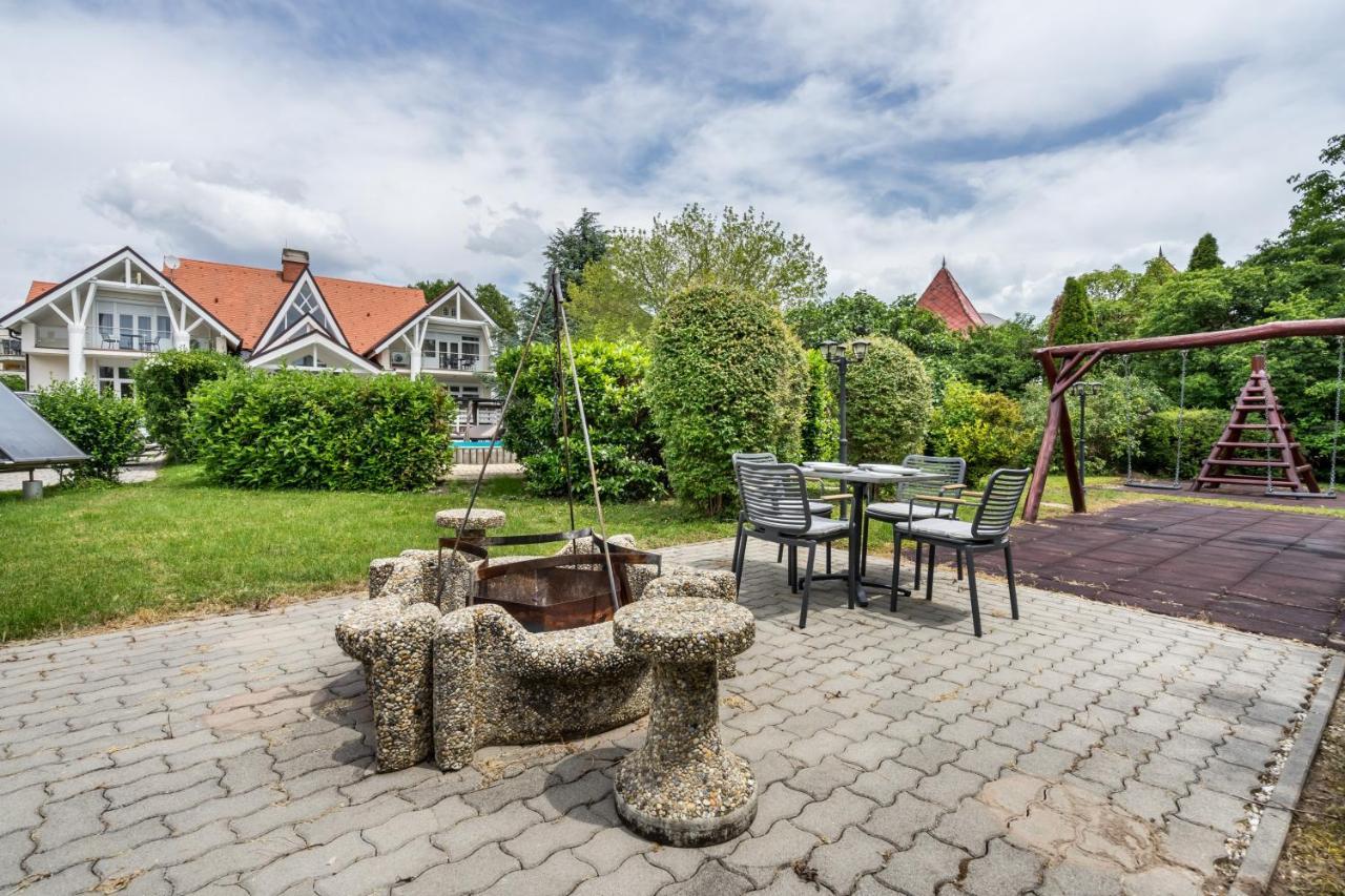 Hotel Clariss Balatonalmádi Extérieur photo