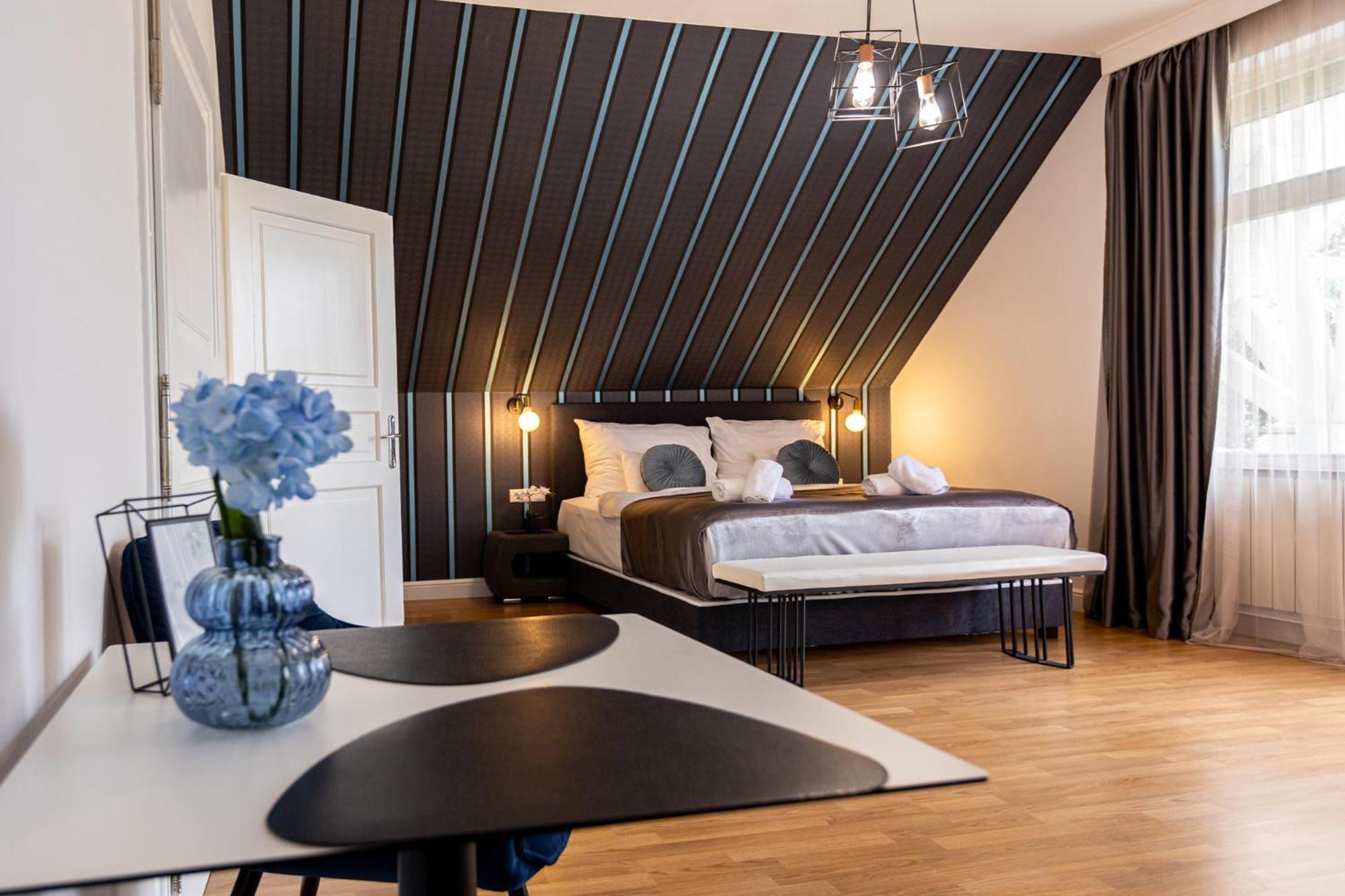 Hotel Clariss Balatonalmádi Extérieur photo