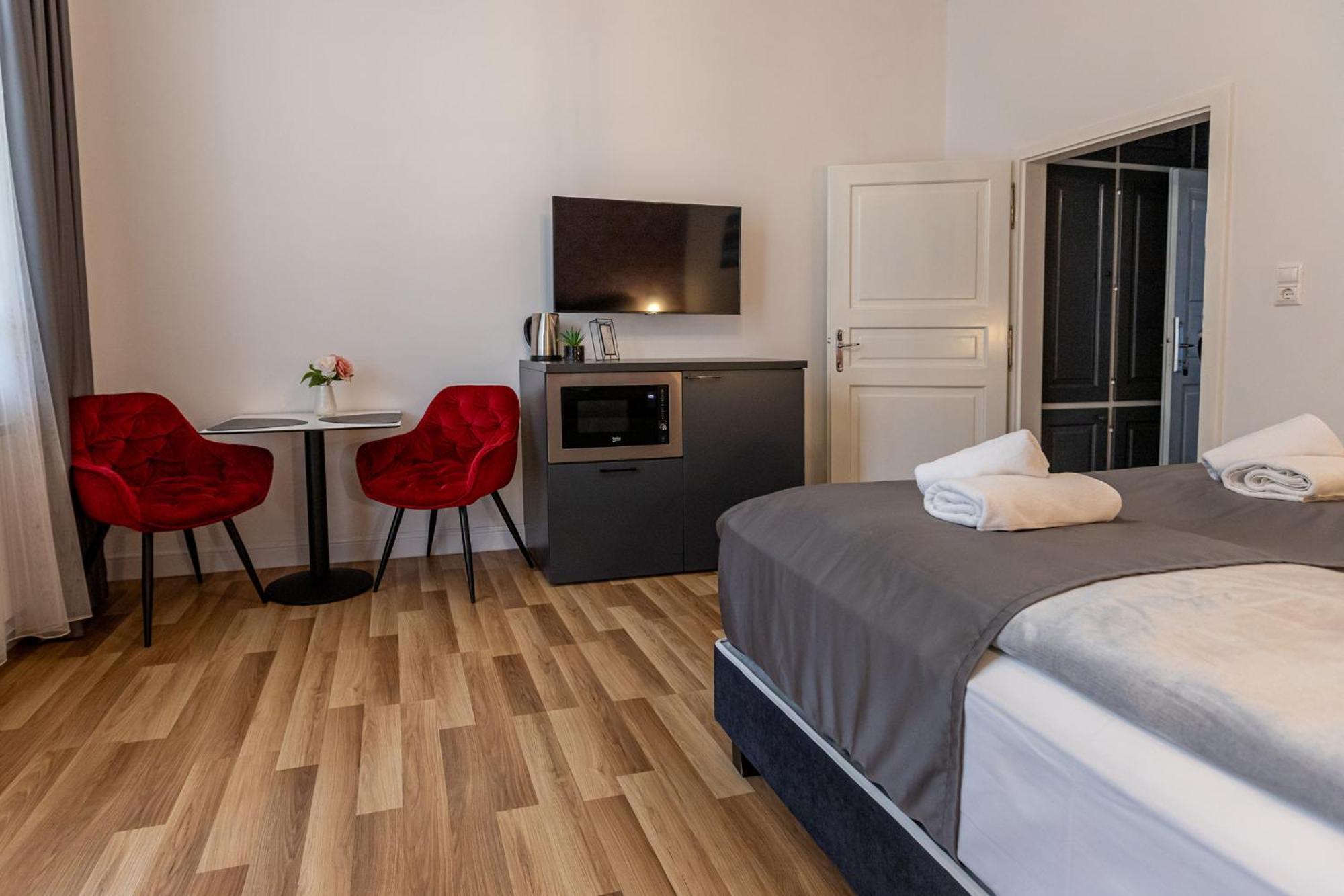 Hotel Clariss Balatonalmádi Extérieur photo